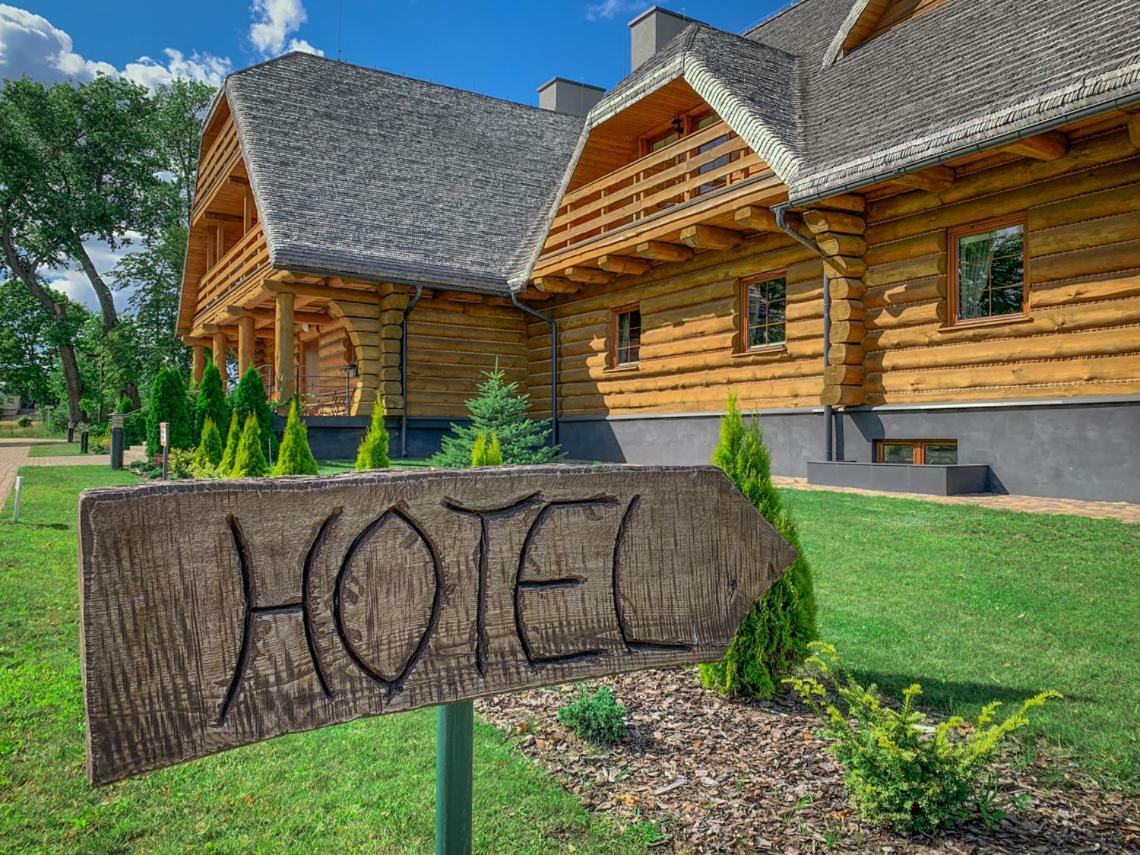 Hotel Przy Dworze Лесьна-Подляска Экстерьер фото